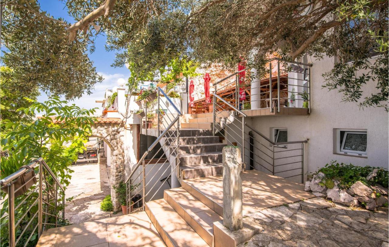 Lovely Apartment In Stara Baska 1 With Kitchen Εξωτερικό φωτογραφία