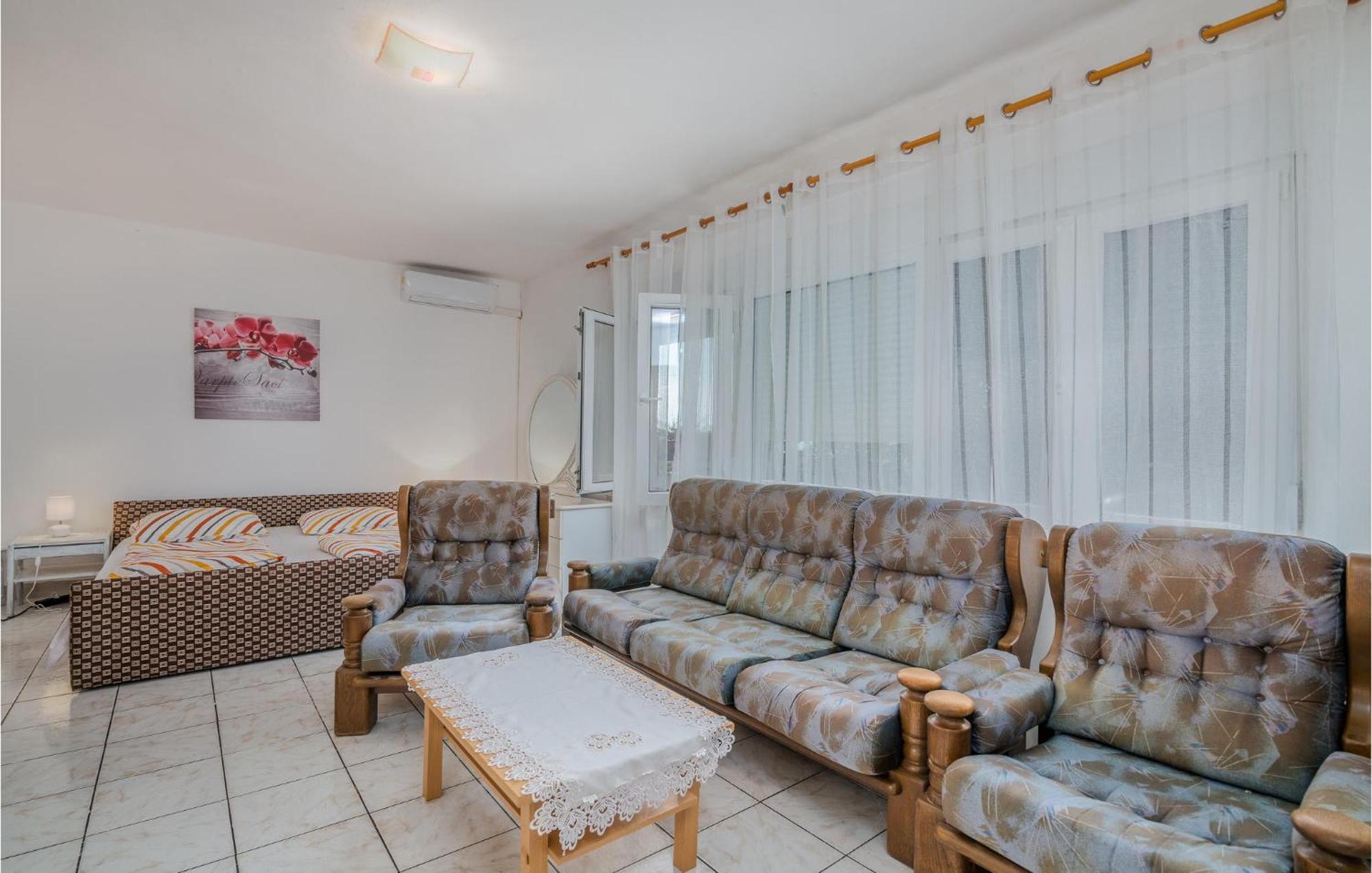 Lovely Apartment In Stara Baska 1 With Kitchen Εξωτερικό φωτογραφία